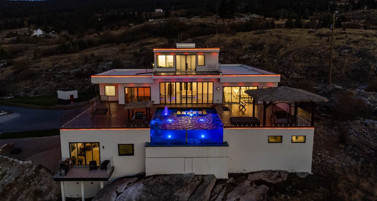 Garnet Way Infinity Pool