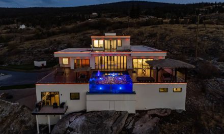 Garnet Way Infinity Pool