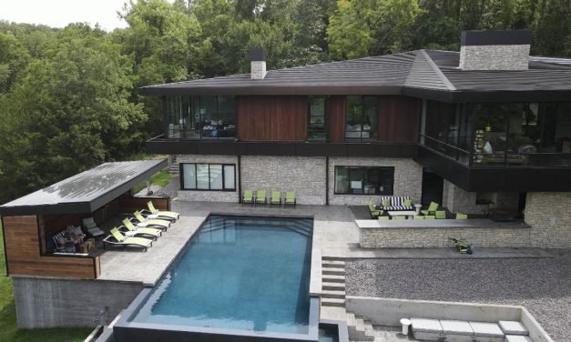 Shaw Hollow Infinity Pool